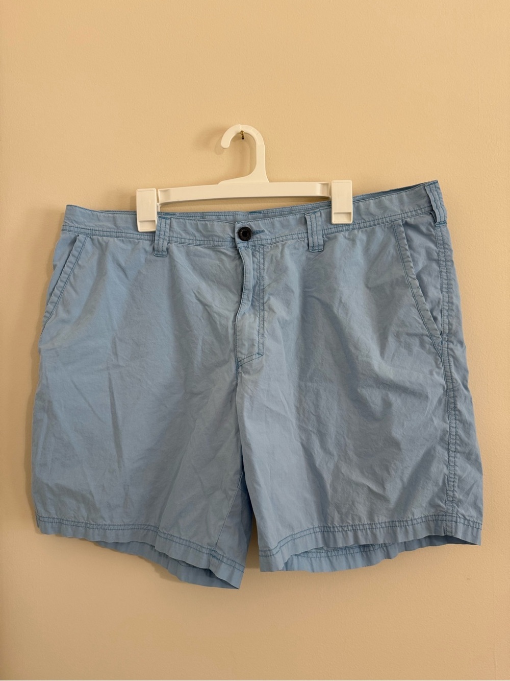 Columbia Light Blue Men’s 40W x 8L Flat Front Shorts 100% Cotton